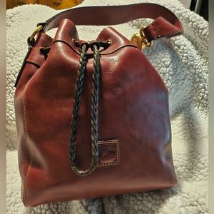 Dooney & Bourke Florentine Hattie - Bordeaux